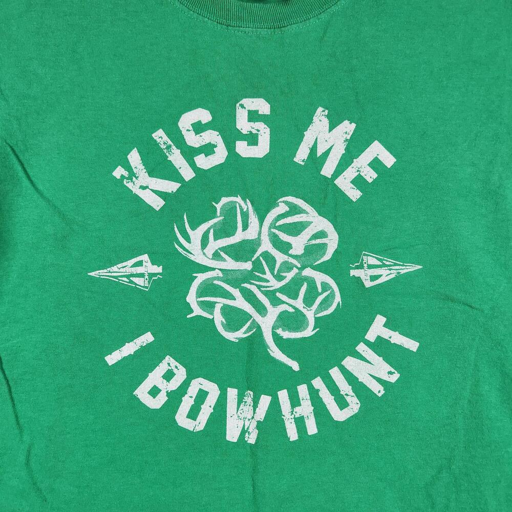 Bow Life Kiss Me I Bowhunt Shirt Mens Medium Green Hunting Archery Graphic Logo
